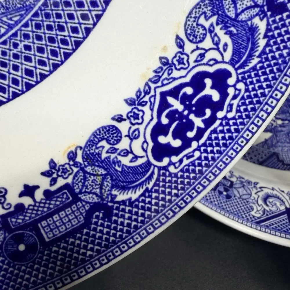 Set 2 Vtg Royal China Blue White Willow Ware 10” Dinner Plates Underglaze